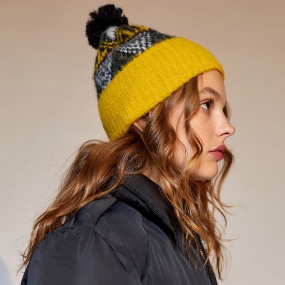 Urban Outfitters Accessories - Urban Outfitters Fair Isle Pompom Beanie NWT